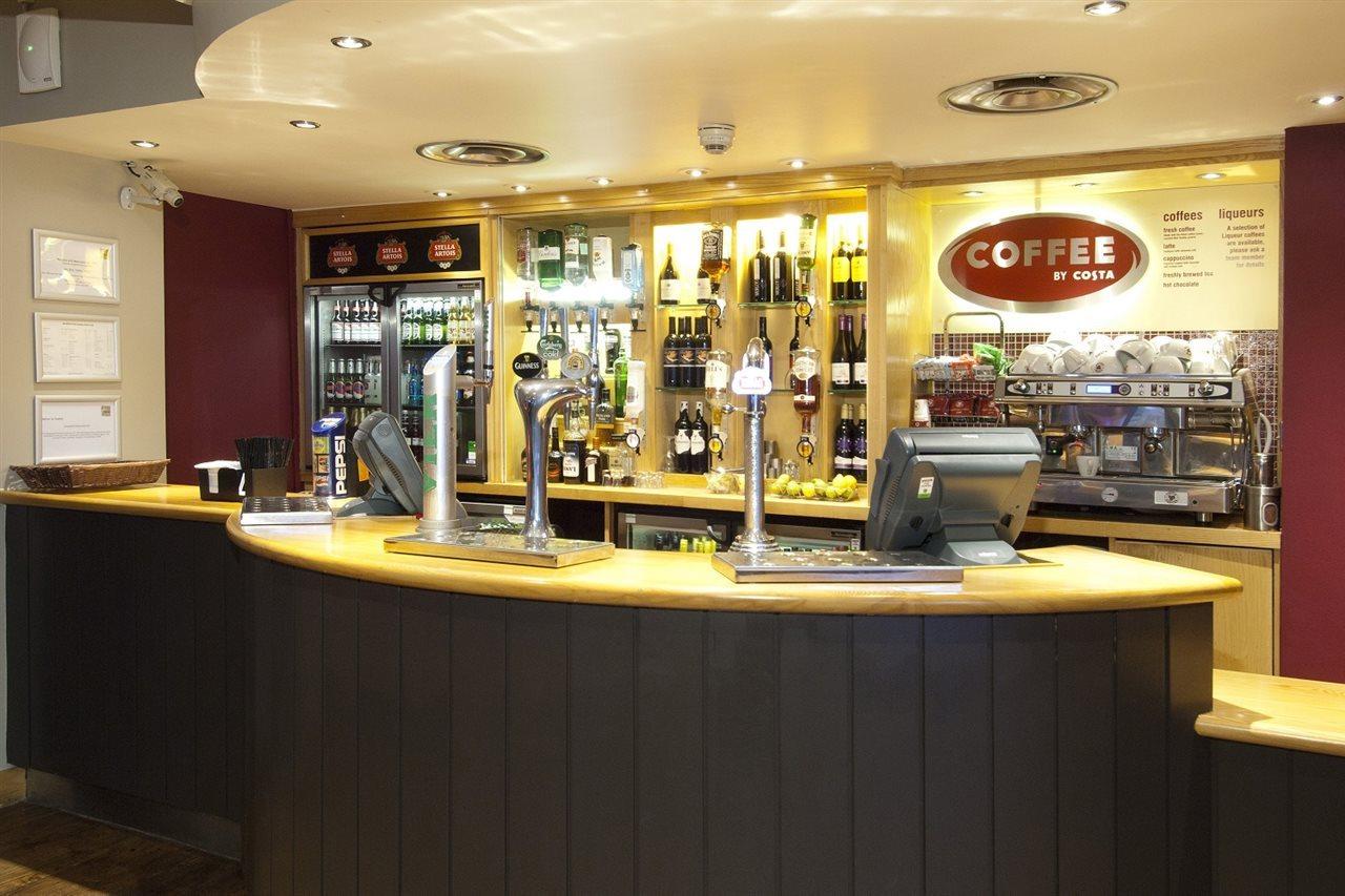 Premier Inn Sheffield City Centre Екстериор снимка