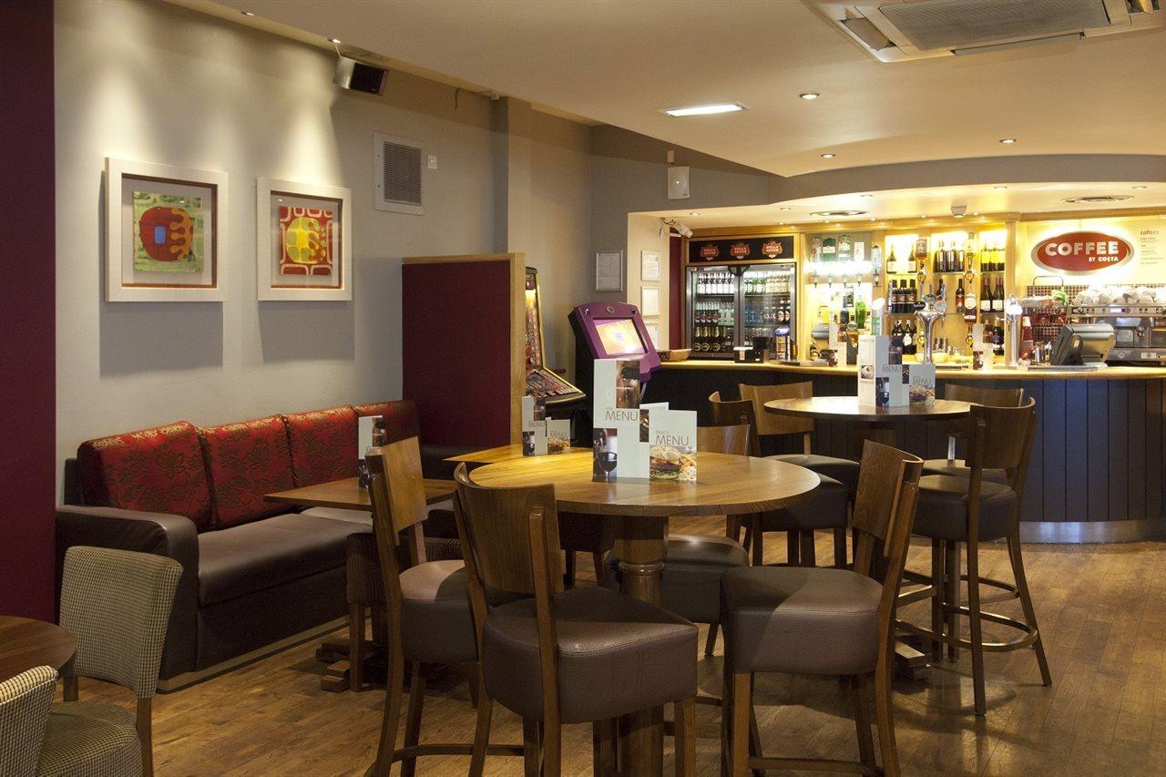 Premier Inn Sheffield City Centre Екстериор снимка