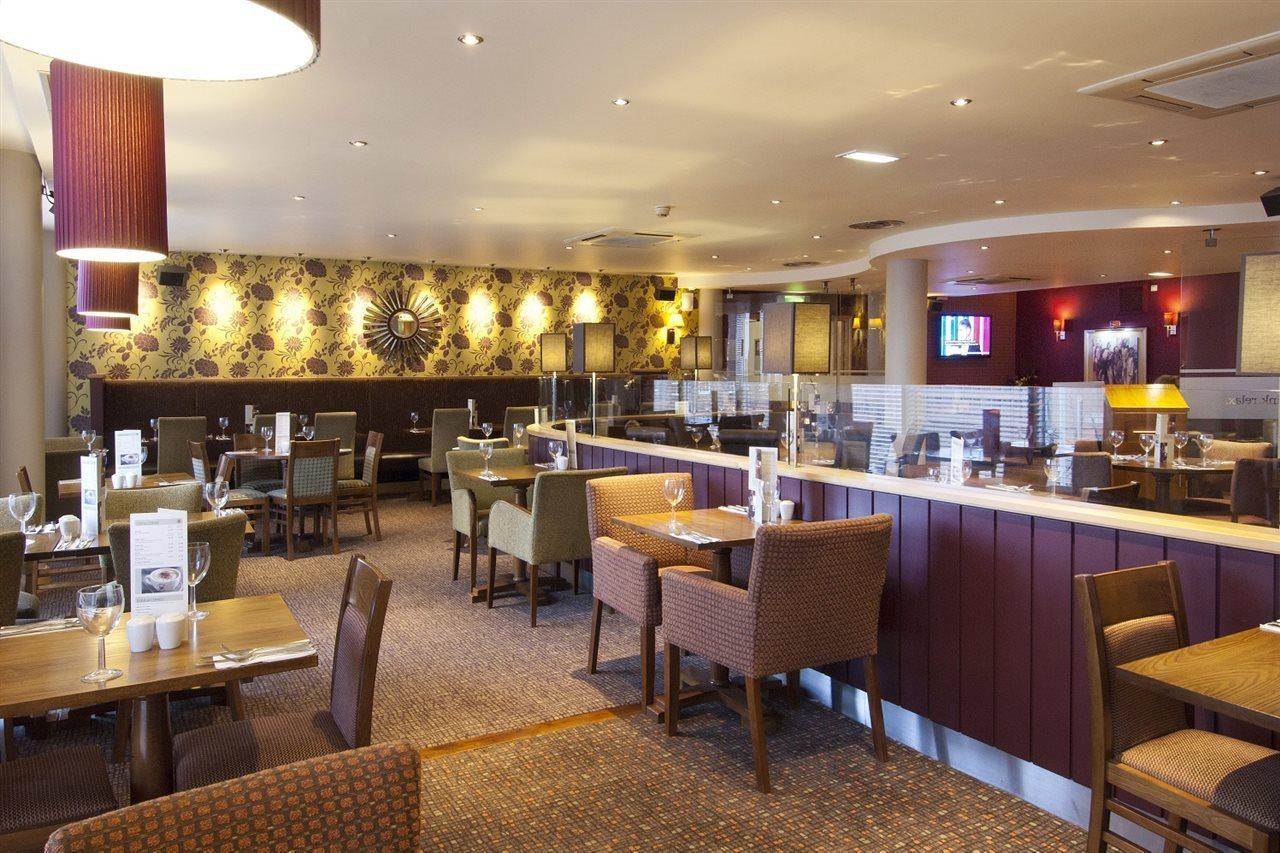 Premier Inn Sheffield City Centre Екстериор снимка