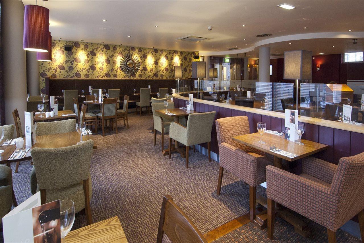 Premier Inn Sheffield City Centre Екстериор снимка