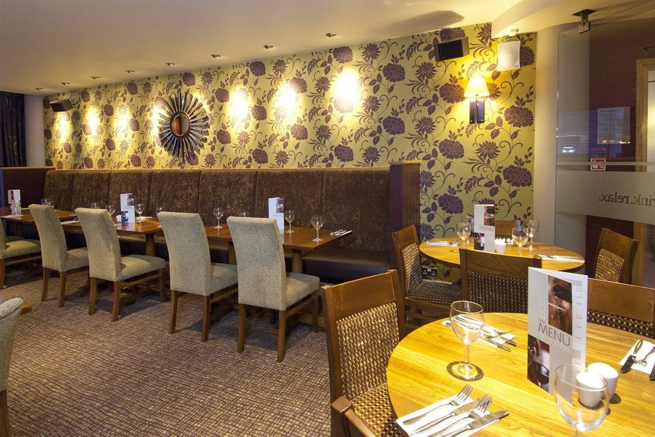 Premier Inn Sheffield City Centre Екстериор снимка