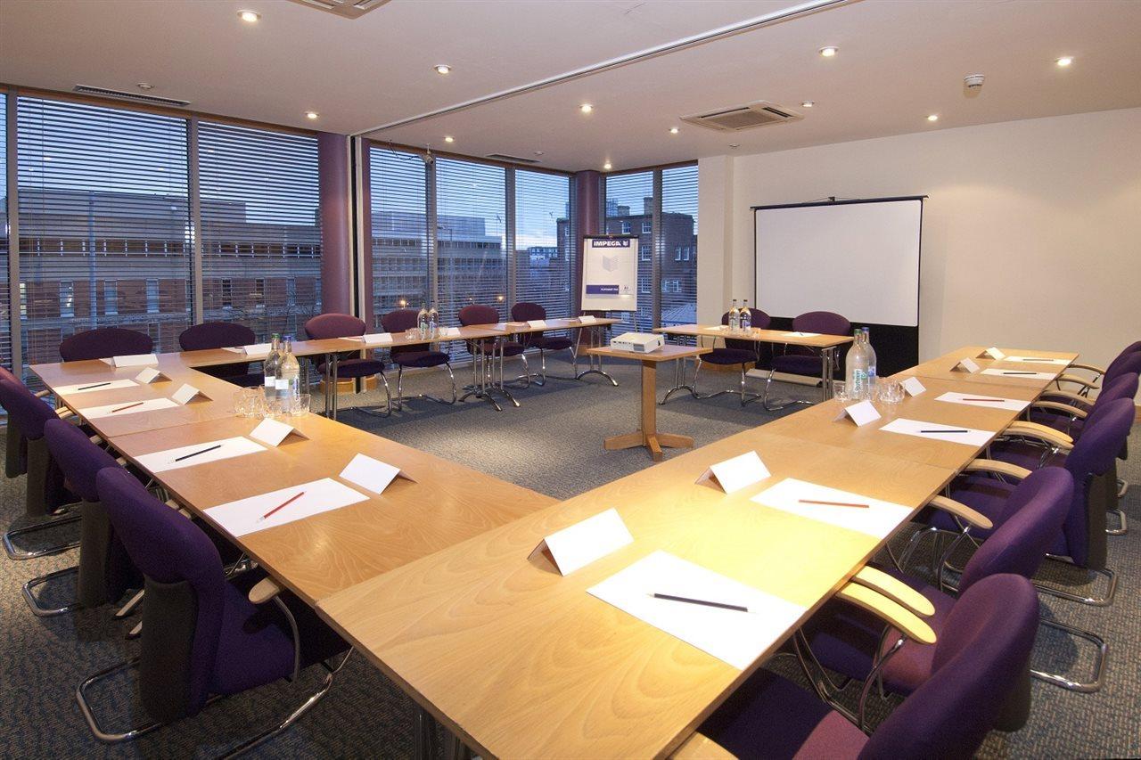 Premier Inn Sheffield City Centre Екстериор снимка