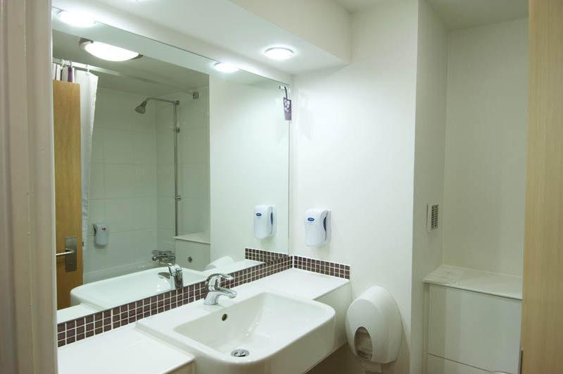 Premier Inn Sheffield City Centre Екстериор снимка